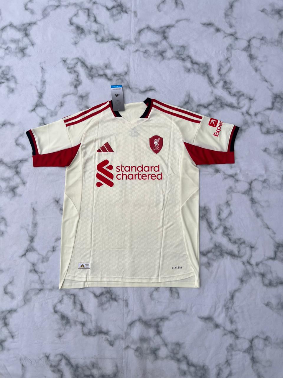 Camiseta Liverpool Con Dorsal — foto 1