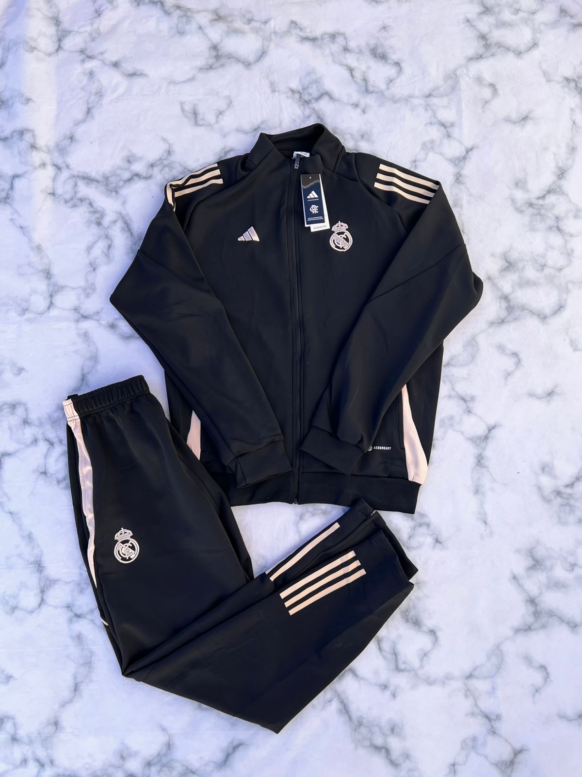 Conjuntos del Real Madrid — foto 1