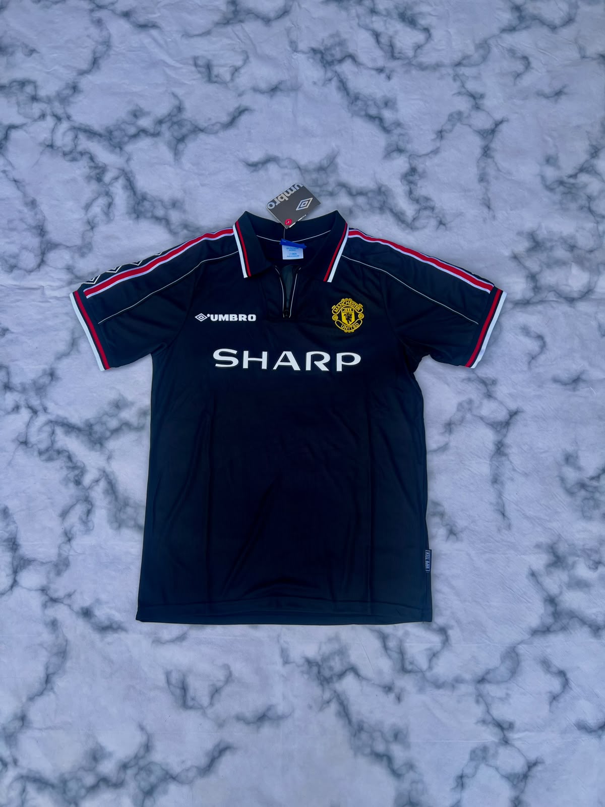Camiseta Manchester United 1998/99 Retro – Alternativa — foto 1