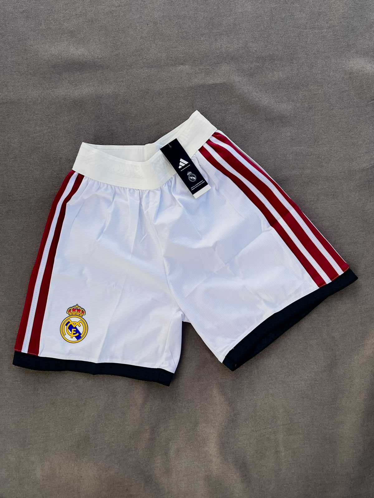 Short Real Madrid 2026 — foto 1