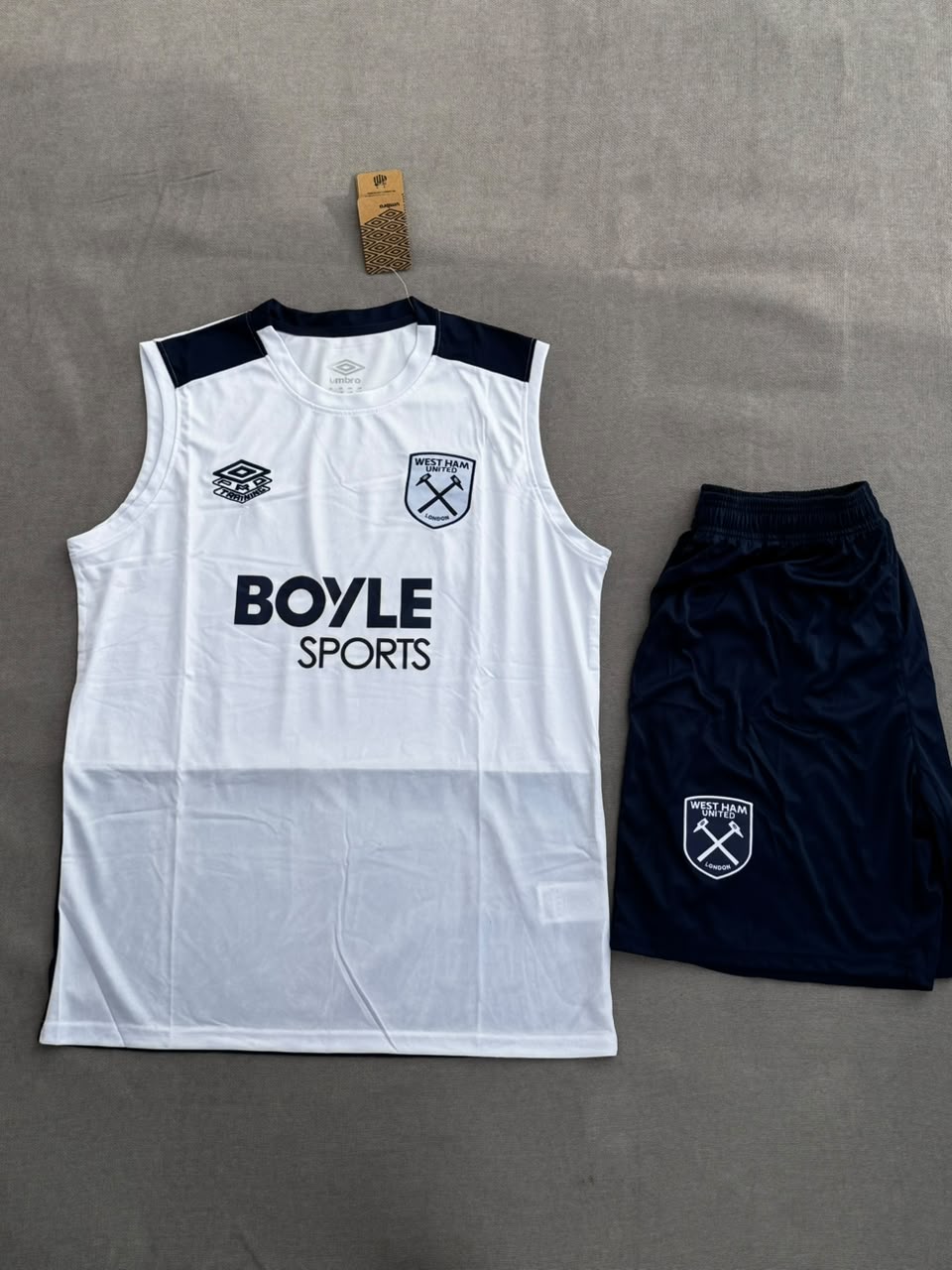 WEST HAM — foto 1